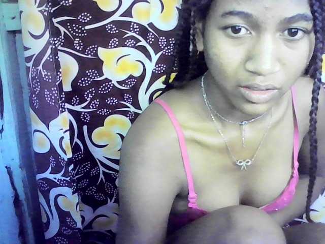 Live sex webcam photo for Cyrus20- #272936693