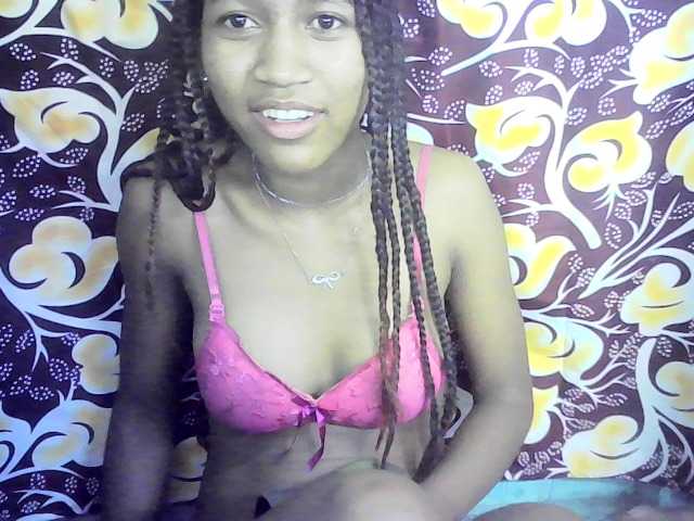 Live sex webcam photo for Cyrus20- #272944432