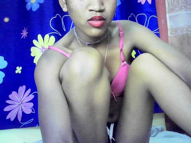 Live sex webcam photo for Cyrus20- #273041447