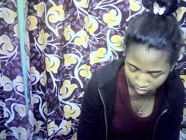 Live sex webcam photo for Cyrus20- #273235159