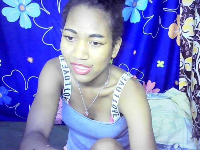 Live sex webcam photo for Cyrus20- #273330601