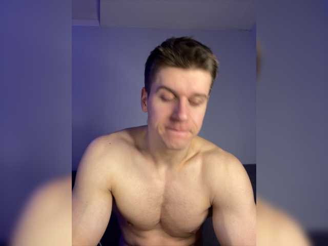 Live sex webcam photo for D-GREG #277672824