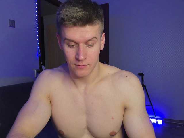 Live sex webcam photo for D-GREG #278216359