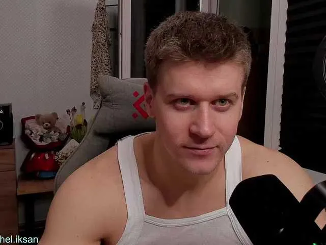 Live sex webcam photo for D-GREG #290671315