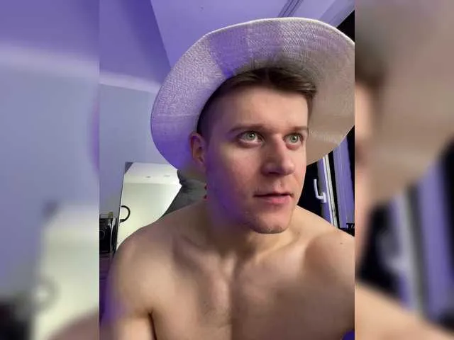 Live sex webcam photo for D-GREG #290761829