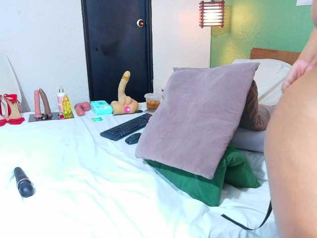 Live sex webcam photo for DANAABROWN #291990529