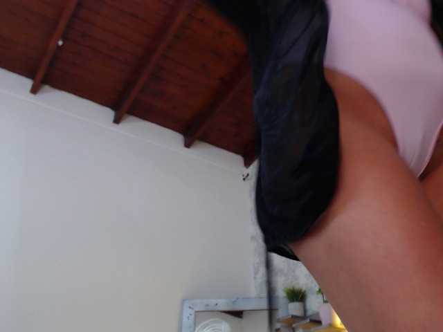 Live sex webcam photo for DANNA-GARCIIA #272386060