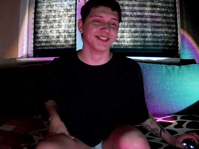 Live sex webcam photo for DANYWHO #275452931