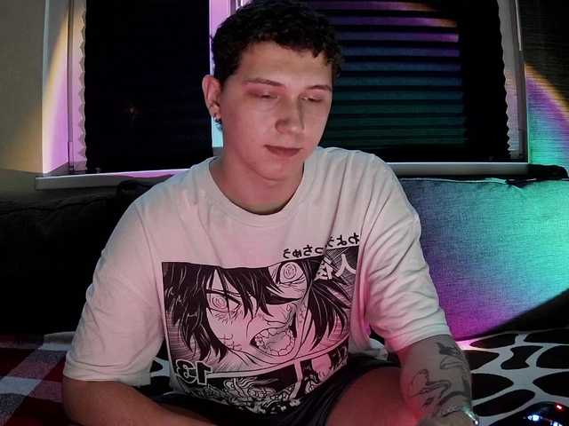 Live sex webcam photo for DANYWHO #275510477