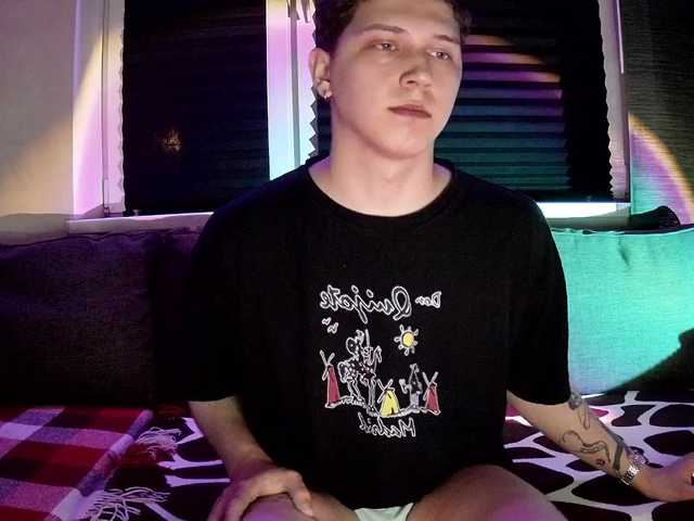 Live sex webcam photo for DANYWHO #275536068