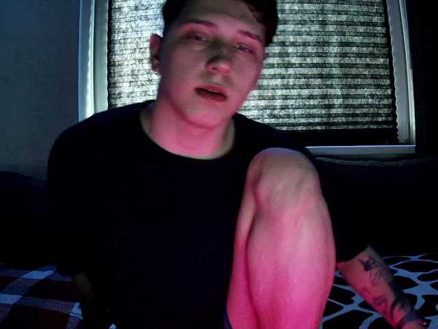 Live sex webcam photo for DANYWHO #275624319