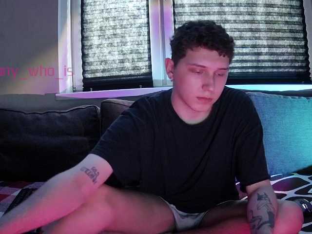 Live sex webcam photo for DANYWHO #275639664