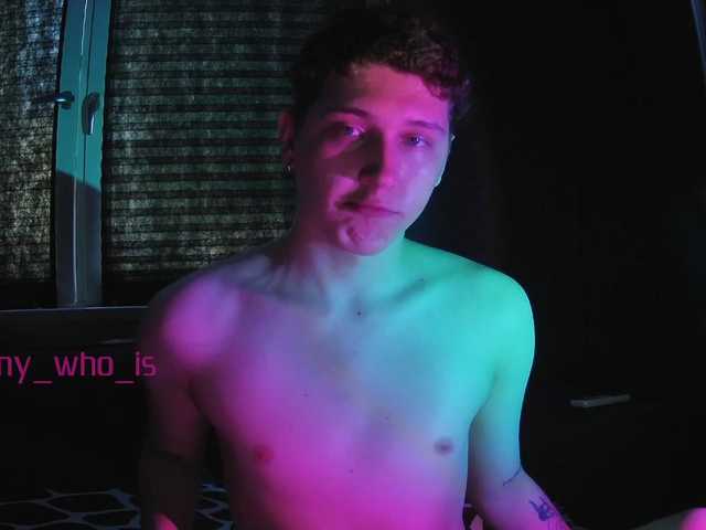 Live sex webcam photo for DANYWHO #275695498