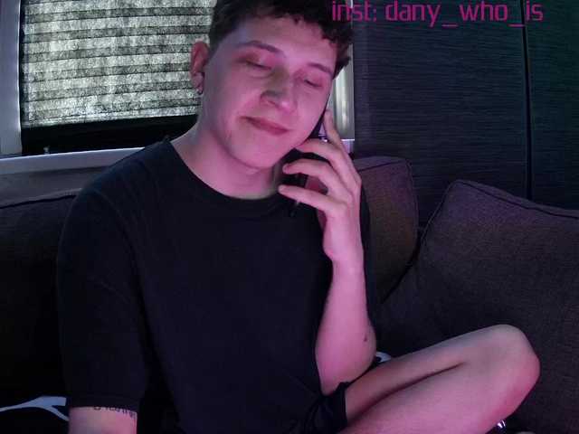 Live sex webcam photo for DANYWHO #275732271