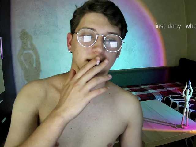 Live sex webcam photo for DANYWHO #276024561