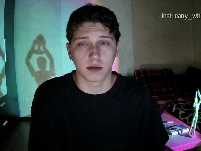 Live sex webcam photo for DANYWHO #276171427