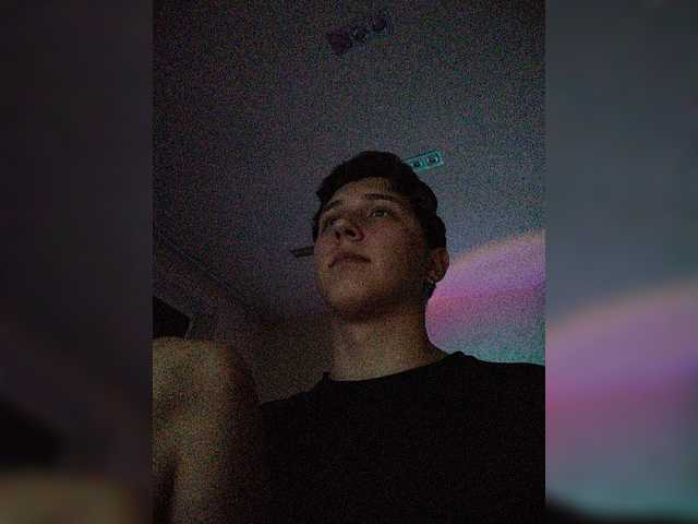 Live sex webcam photo for DANYWHO #276223152