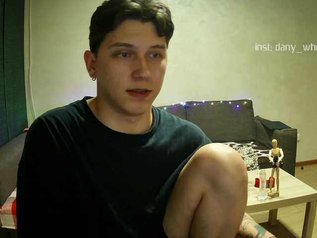 Live sex webcam photo for DANYWHO #276300370