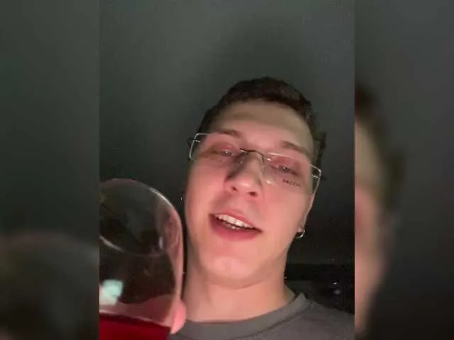 Live sex webcam photo for DANYWHO #291611061