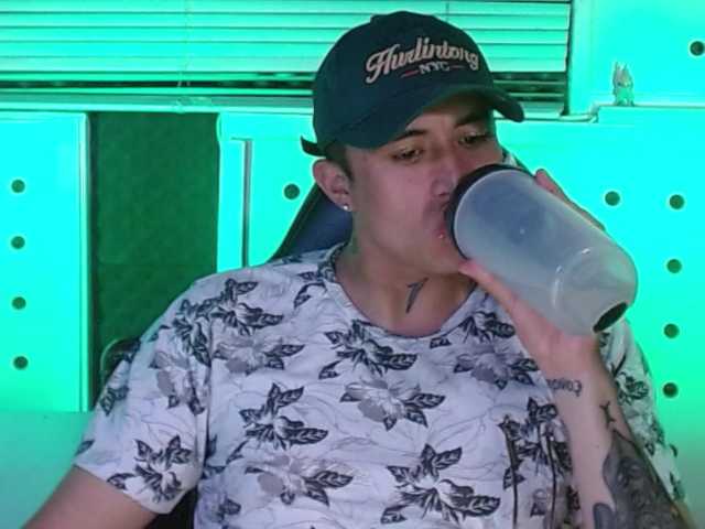 Live sex webcam photo for DARKO0717A #291598315