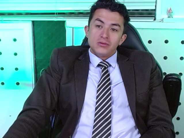 Live sex webcam photo for DARKO0717A #291601701