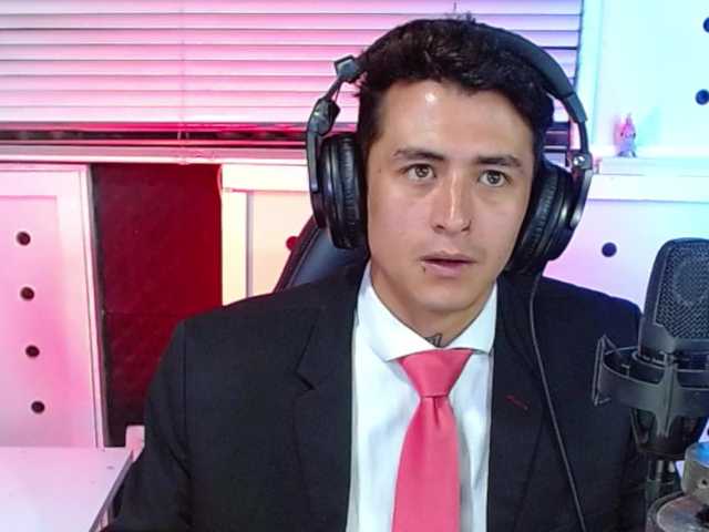 Live sex webcam photo for DARKO0717A #291608594