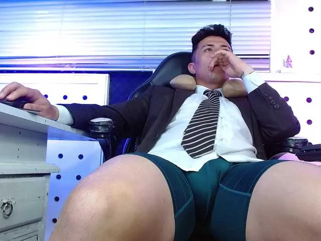 Live sex webcam photo for DARKO0717A #291706585