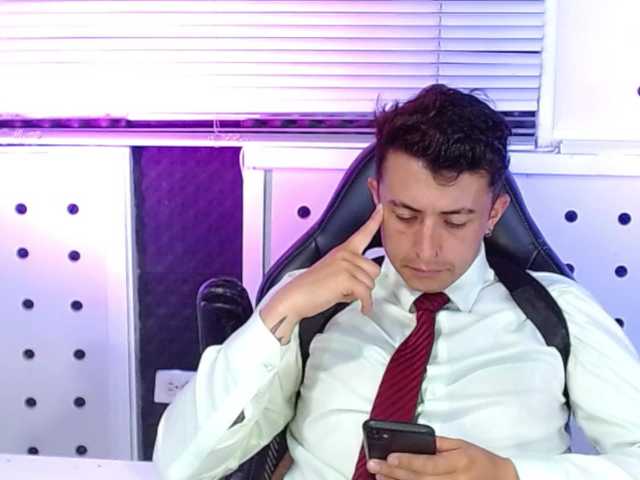 Live sex webcam photo for DARKO0717A #291752761