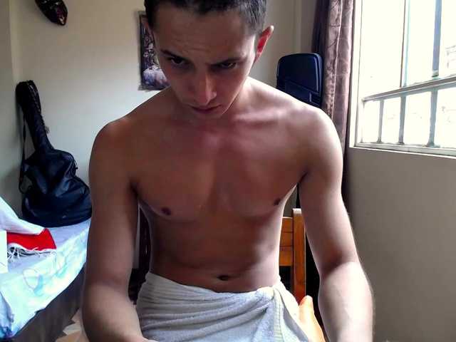 Live sex webcam photo for DEMIANJACK #273372634