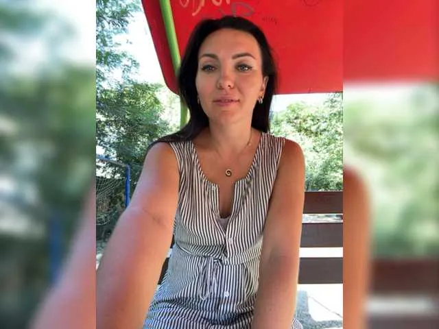 Live sex webcam photo for DIVORA #275973175