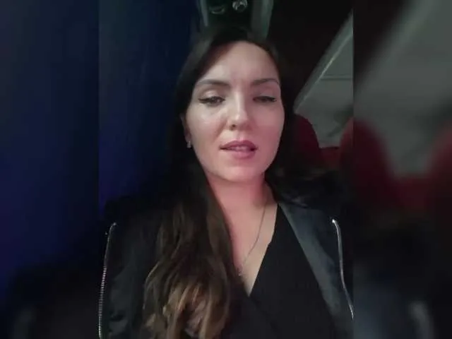 Live sex webcam photo for DIVORA #292395327