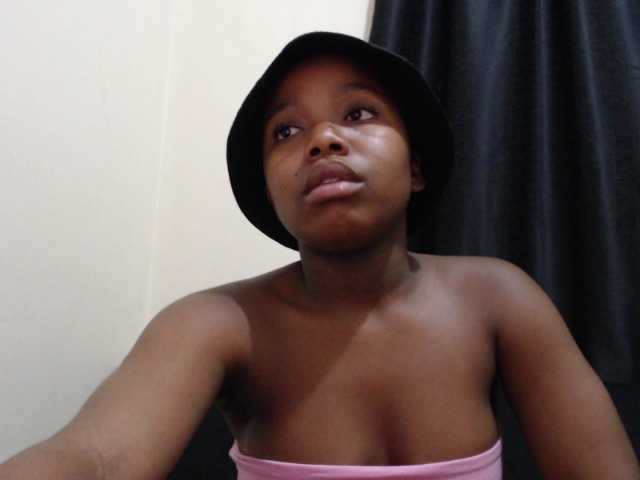 Live sex webcam photo for DLicker2002 #272194059