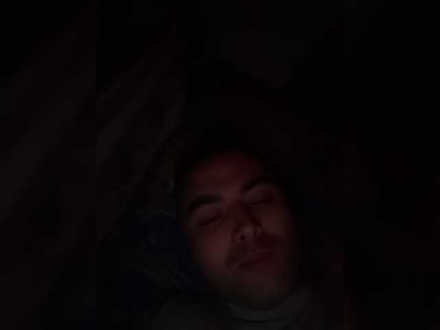 Live sex webcam photo for DMITRIYYYZ #276379560