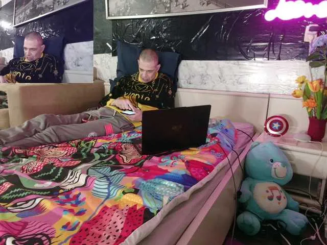 Live sex webcam photo for DOGGYRAY #290748340