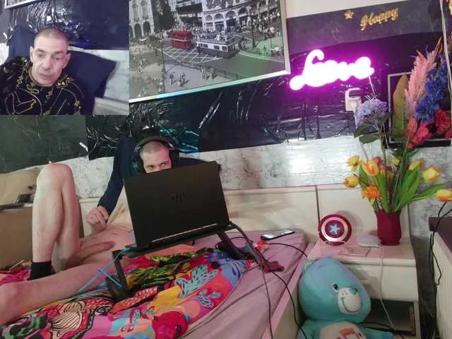 Live sex webcam photo for DOGGYRAY #290756949