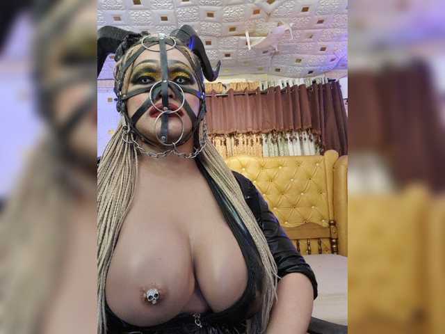 Live sex webcam photo for DRAGtoHELL #274040380