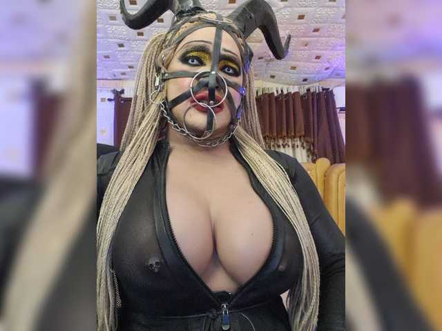 Live sex webcam photo for DRAGtoHELL #274069037