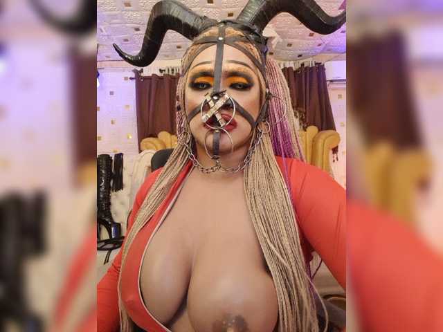 Live sex webcam photo for DRAGtoHELL #274330194