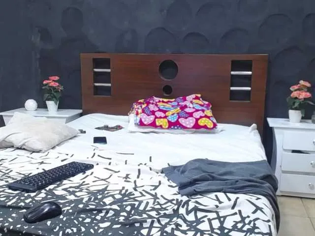 Live sex webcam photo for DULCE-MAYSOON #274363899