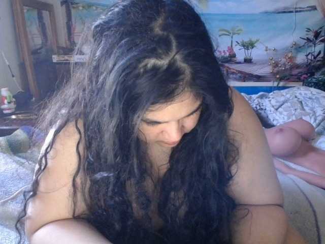 Live sex webcam photo for DUMBHOEMELANIE #287894892