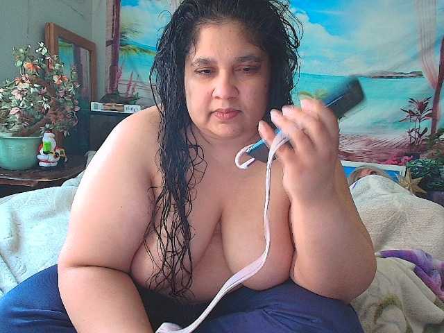 Live sex webcam photo for DUMBHOEMELANIE #290144951