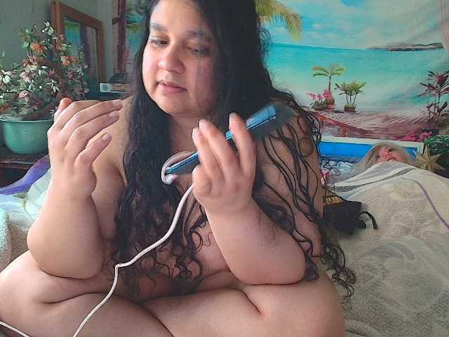 Live sex webcam photo for DUMBHOEMELANIE #290172086