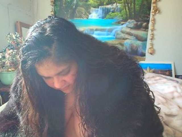 Live sex webcam photo for DUMBHOEMELANIE #290268721