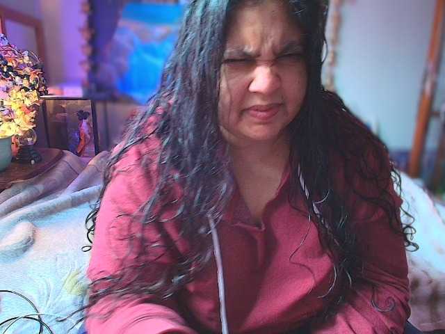 Live sex webcam photo for DUMBHOEMELANIE #290382880