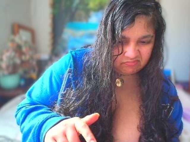 Live sex webcam photo for DUMBHOEMELANIE #290454812