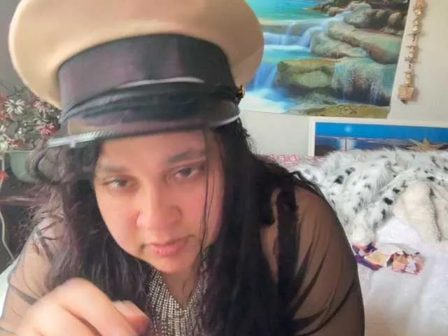 Live sex webcam photo for DUMBHOEMELANIE #290945995