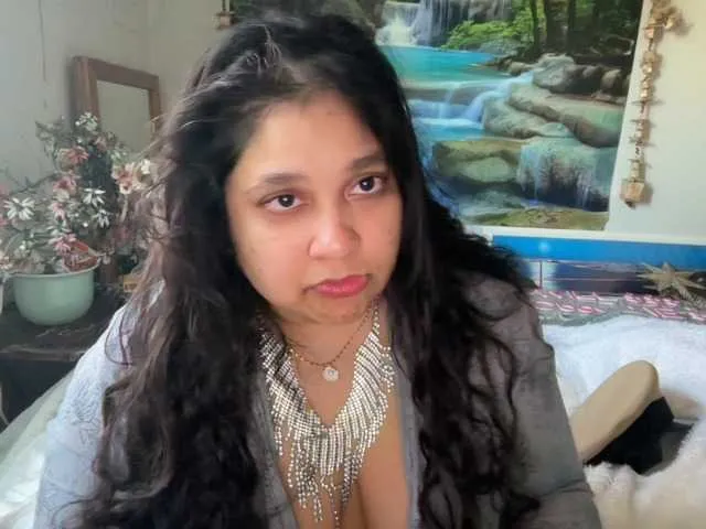 Live sex webcam photo for DUMBHOEMELANIE #290994441