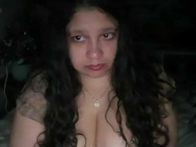 Live sex webcam photo for DUMBHOEMELANIE #291318979