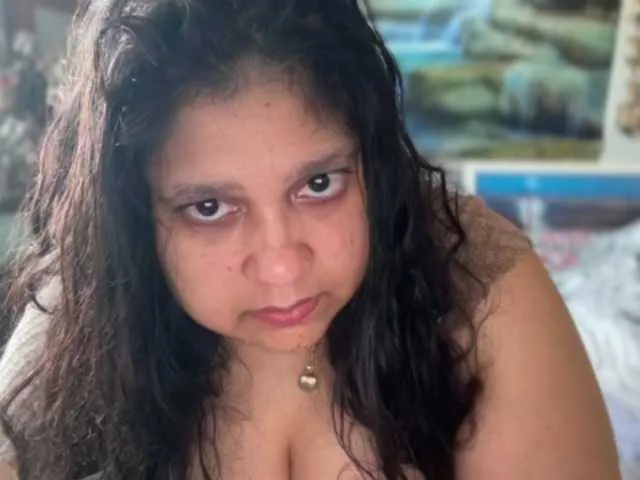 Live sex webcam photo for DUMBHOEMELANIE #291343270