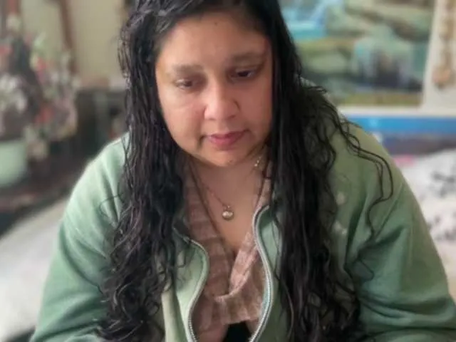 Live sex webcam photo for DUMBHOEMELANIE #291355217